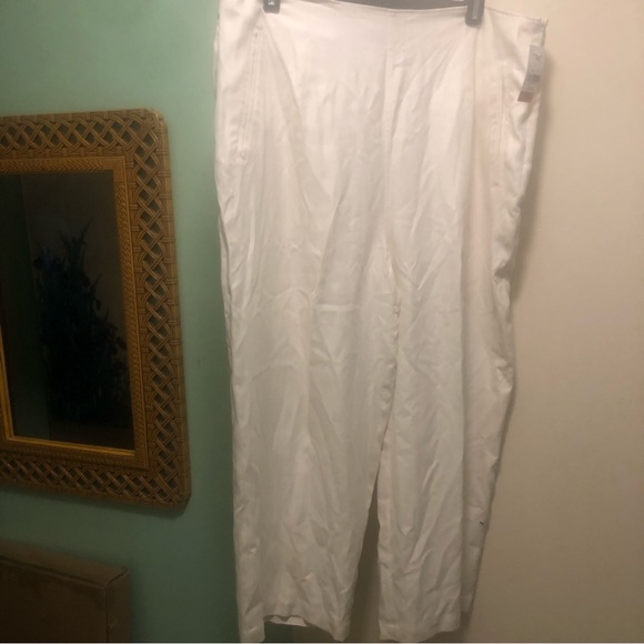 100% Silk white pants, nwt, size - Picture 2 of 11